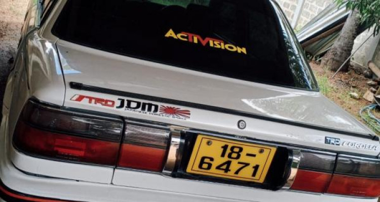 TOYOTA COROLLA 1990