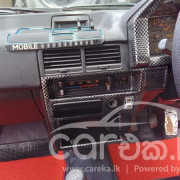 MAZDA FAMILIA 1987