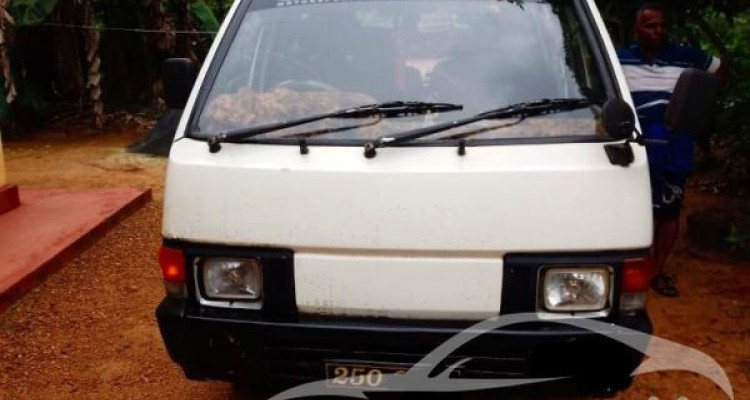 NISSAN VANETTE 1992