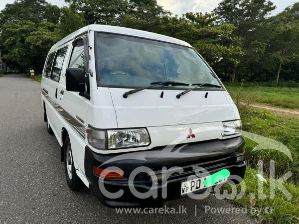 MITSUBISHI PO15 2011