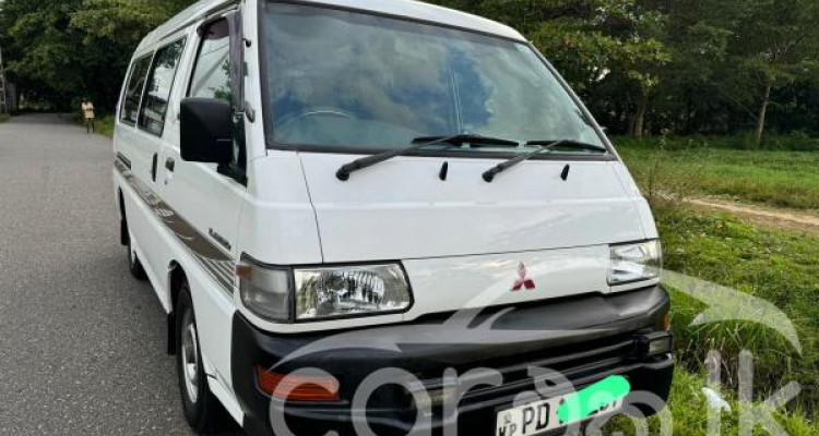 MITSUBISHI PO15 2011