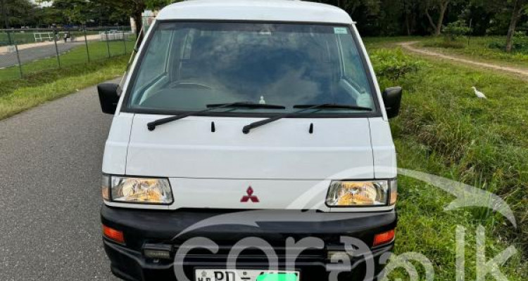 MITSUBISHI PO15 2011