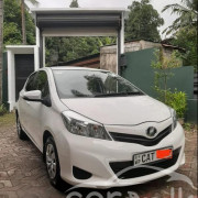 TOYOTA VITZ 2013