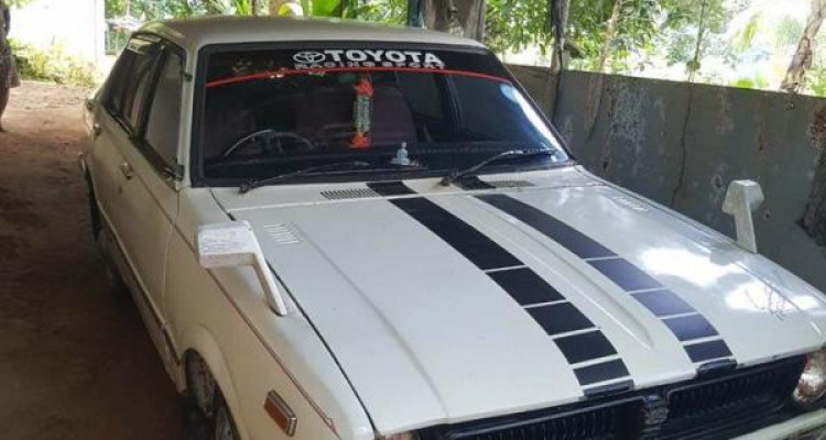 TOYOTA COROLLA 1976