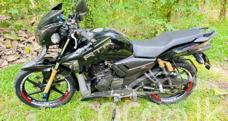 TVS APACHE 2017