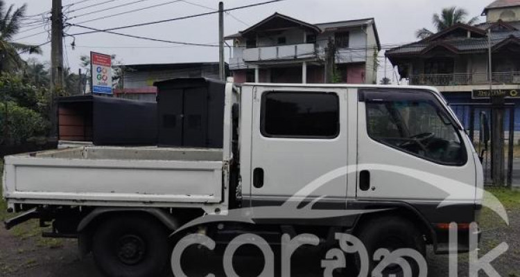 MITSUBISHI CANTER CREW CAB 2006