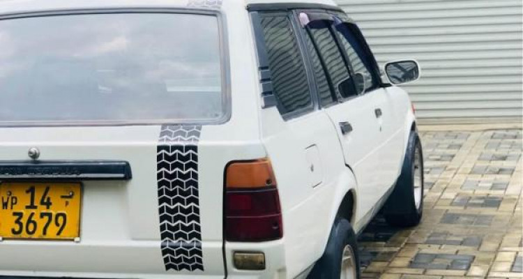 TOYOTA COROLLA KE74 1983