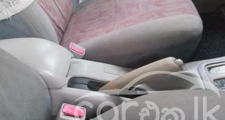TOYOTA COROLLA 2000