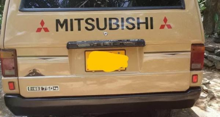 MITSUBISHI L300 1980
