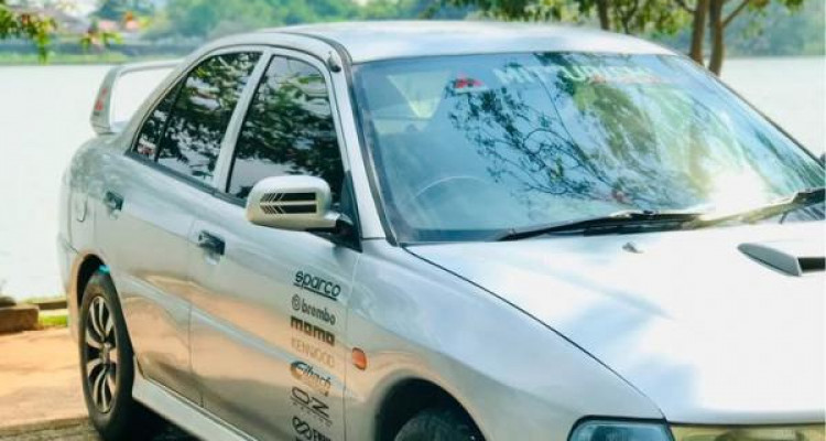 MITSUBISHI LANCER CK1 1999