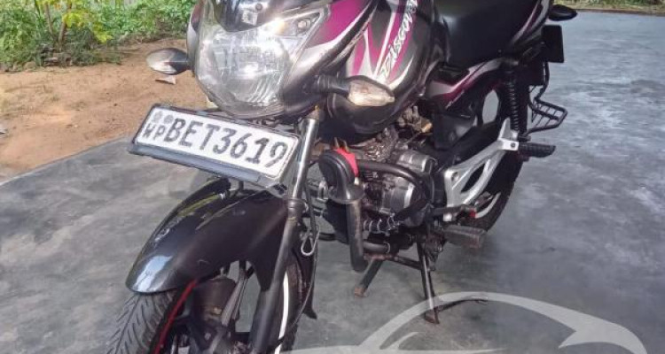BAJAJ DISCOVER 2016