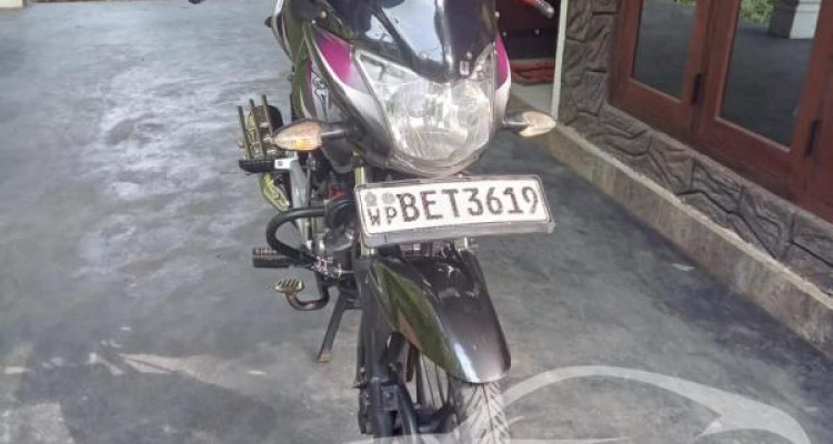 BAJAJ DISCOVER 2016