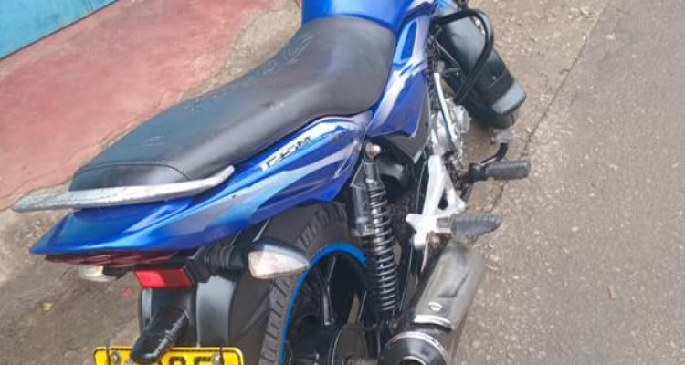 BAJAJ DISCOVER 2015