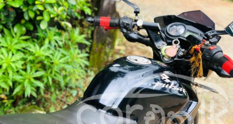 BAJAJ PULSAR 2014