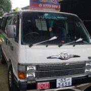TOYOTA HIACE 1988