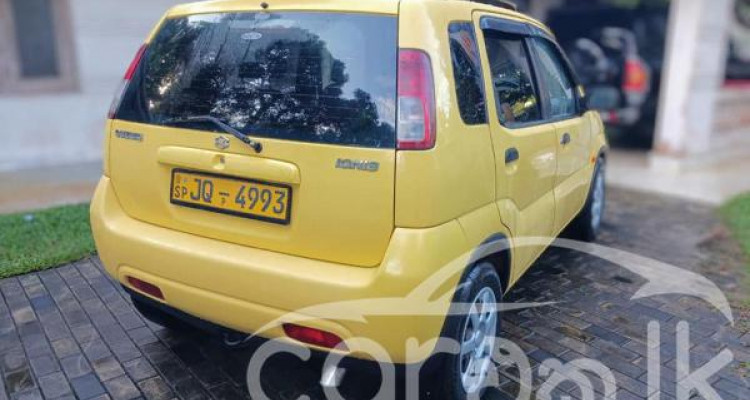 SUZUKI SWIFT 2001