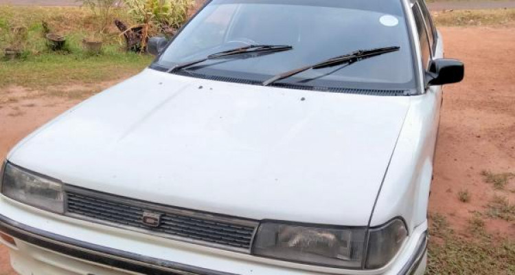 TOYOTA COROLLA 1989