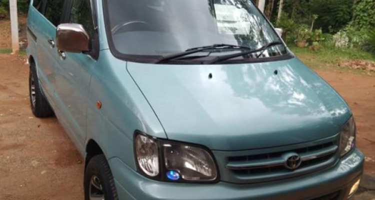 TOYOTA NOAH CR42 2000