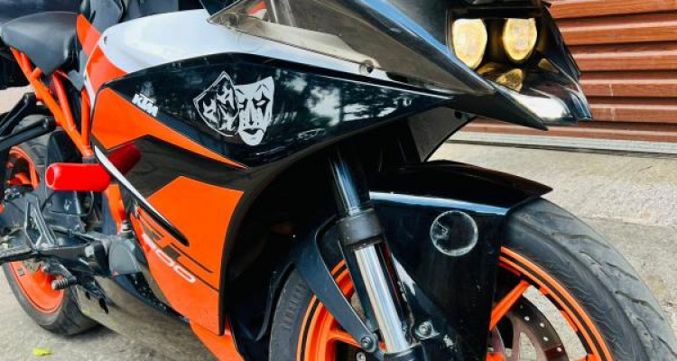 KTM RC 200 2019