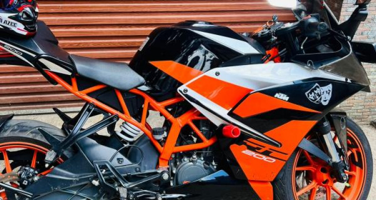 KTM RC 200 2019