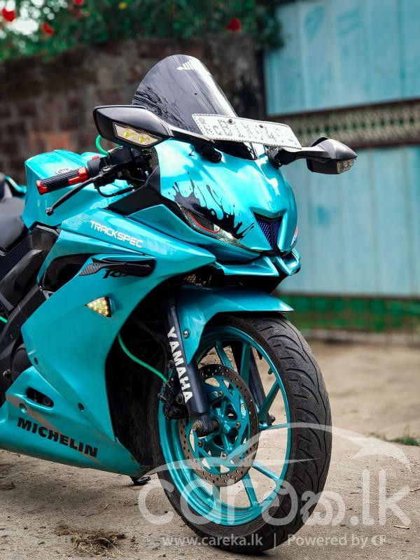 YAMAHA R15 2020