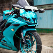 YAMAHA R15 2020