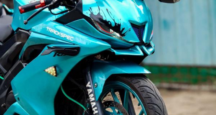 YAMAHA R15 2020