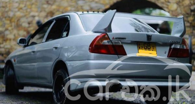 MITSUBISHI LANCER CK1 2000