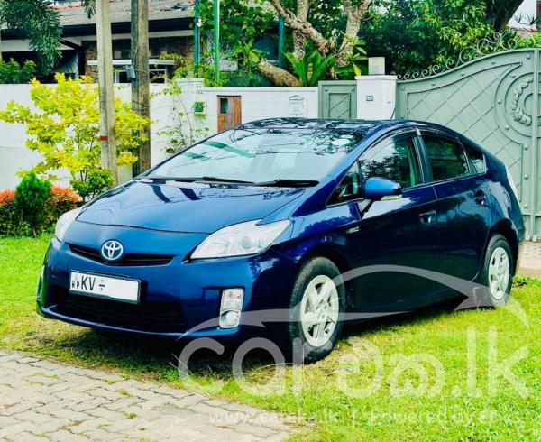 TOYOTA PRIUS 2011