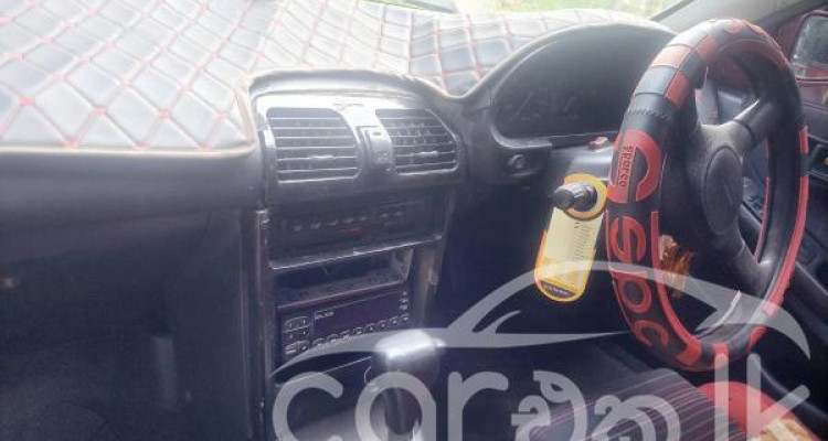MAZDA ASTINA 1991