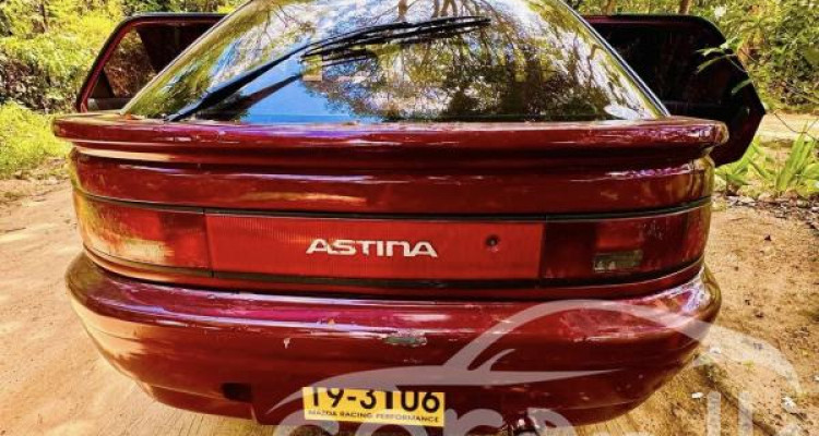MAZDA ASTINA 1991