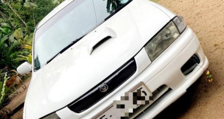 MAZDA FAMILIA 1997