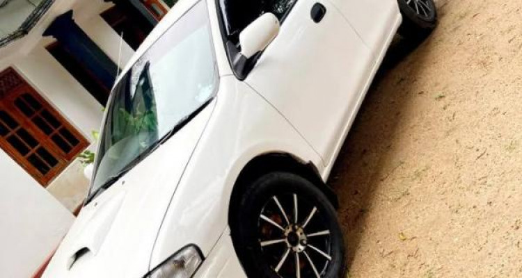 MAZDA FAMILIA 1997