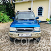 MITSUBISHI PAJERO 2001