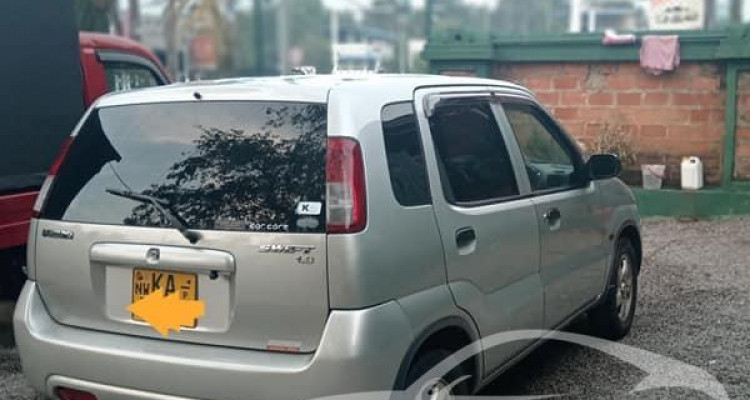 SUZUKI SWIFT 2003