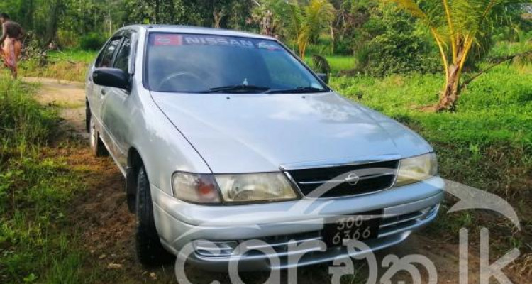 NISSAN EX SALOON 1998