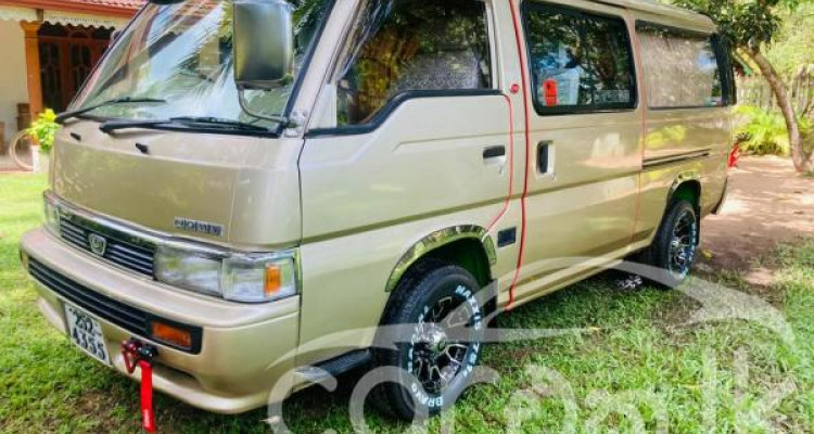 NISSAN CARAVAN 1994