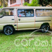 NISSAN CARAVAN 1994