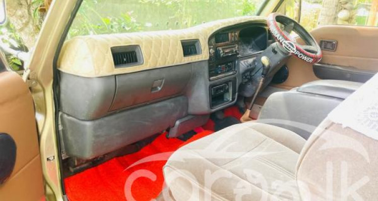 NISSAN CARAVAN 1994