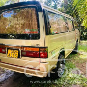 NISSAN CARAVAN 1994