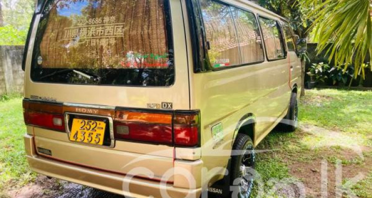 NISSAN CARAVAN 1994