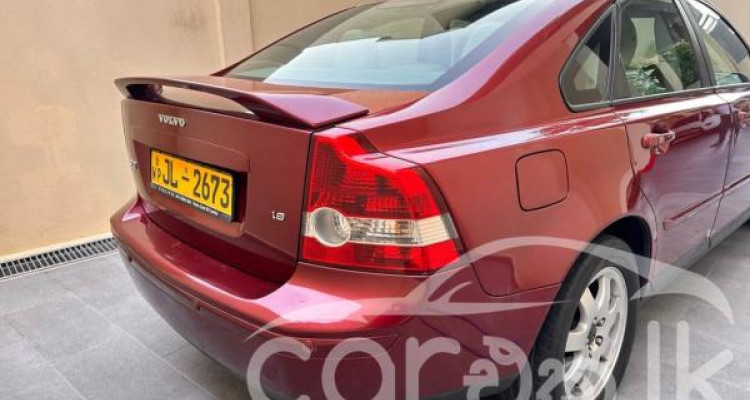 VOLVO S40 2004