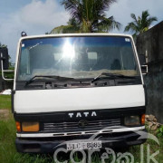 TATA LORRY 2001