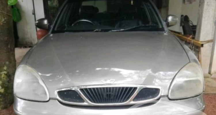 DAEWOO NUBIRA 2000