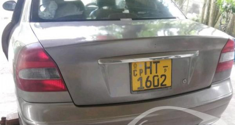 DAEWOO NUBIRA 2000