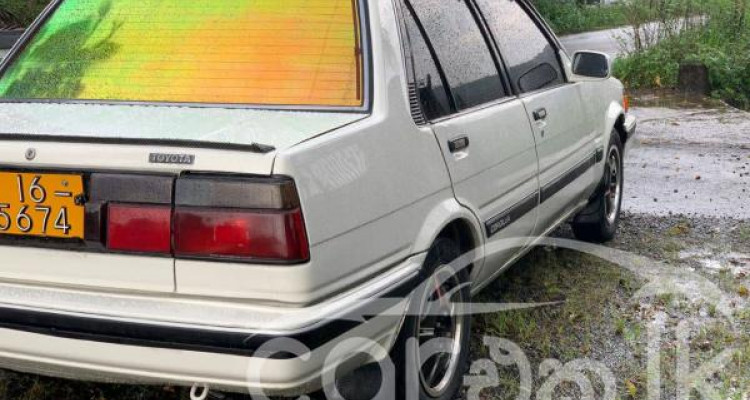 TOYOTA COROLLA AE81 1986