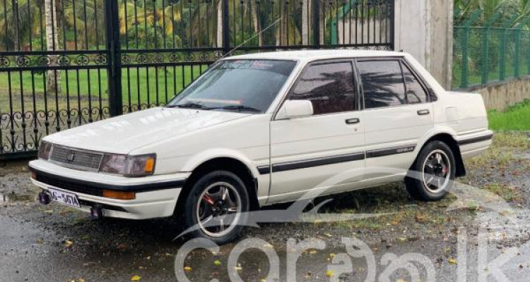 TOYOTA COROLLA AE81 1986