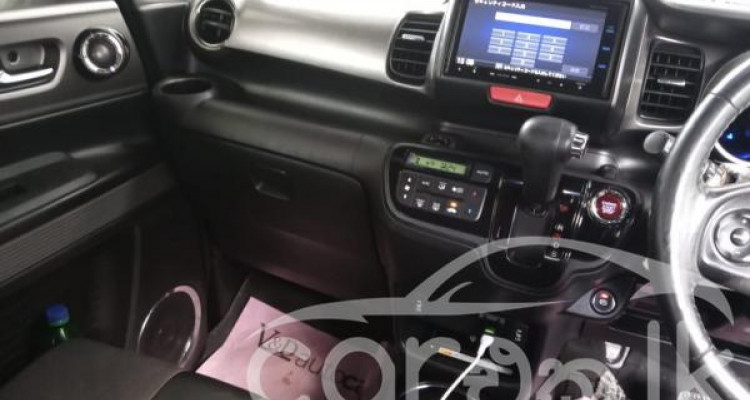 HONDA N-BOX FLASH 2016