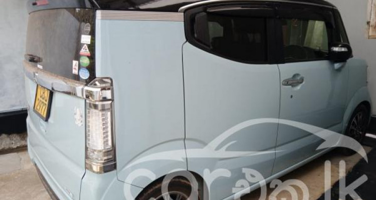 HONDA N-BOX FLASH 2016