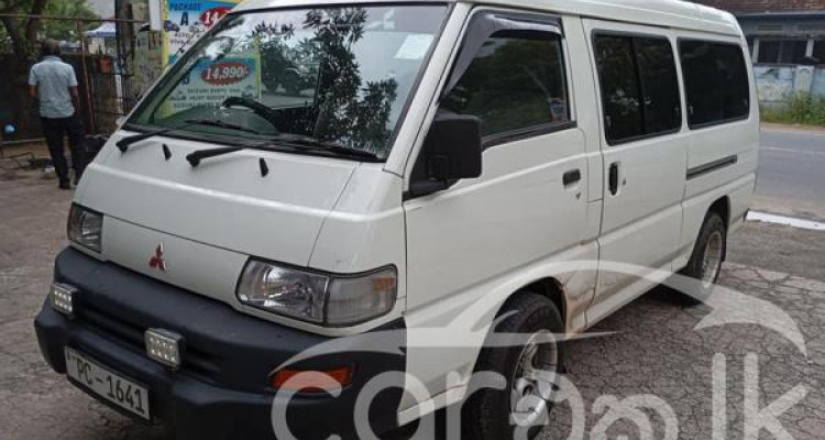 MITSUBISHI PO15 2011